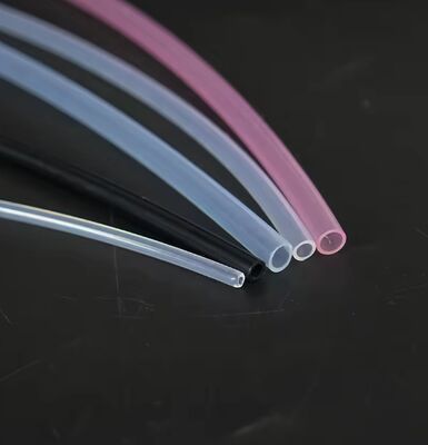 Dobra cena Ochronna osłona kablowa PET pleciona do zarządzania kablami elektrycznymi i ochrony wiązek przewodów w Internecie