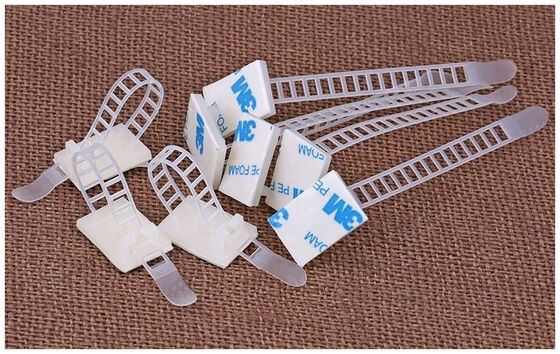 Dobra cena 3M Wspornik do kabelów Białe samoblokujące się kable 28*28MM PA66 Material Wiring Duct Application w Internecie